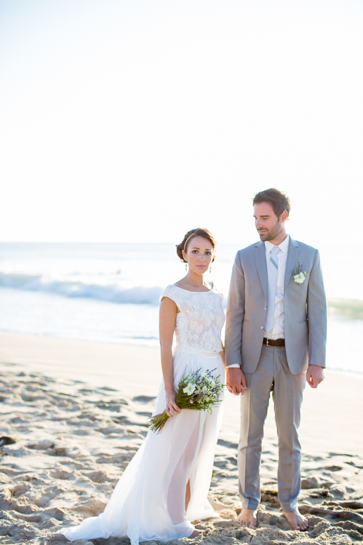 Mariage en bleu en bord de mer // Crédits - Veronique Lorre et Bubblerock D'amour et d'eau Fraîche - Mariage à la plage - Blog Mariage Madame C