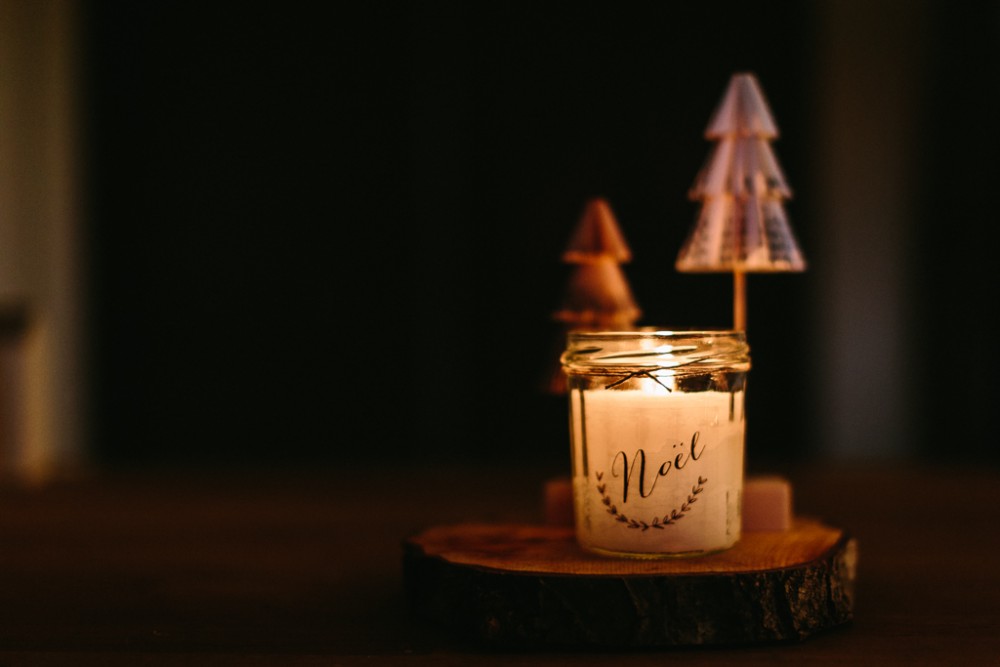 DIY Candles for Christmas - Madame C Wedding Blog DIY Candles for Christmas - Madame C Wedding Blog