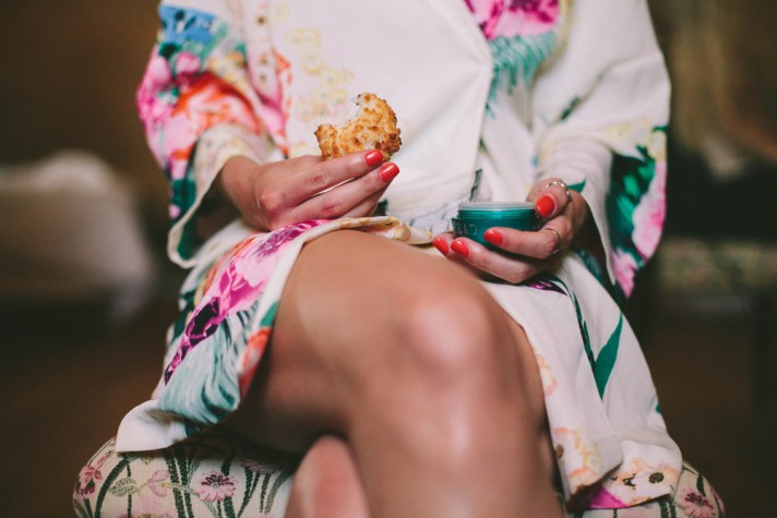 Un mariage guinguette dans le Périgord - Sarah + Guillaume - Blog Mariage Madame C say_cheers-mariage-perigord_noir-les_martinies-leblogdemadamec.fr-#3