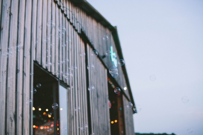 Un mariage guinguette dans le Périgord - Sarah + Guillaume - Blog Mariage Madame C say_cheers-mariage-perigord_noir-les_martinies-leblogdemadamec.fr-#42