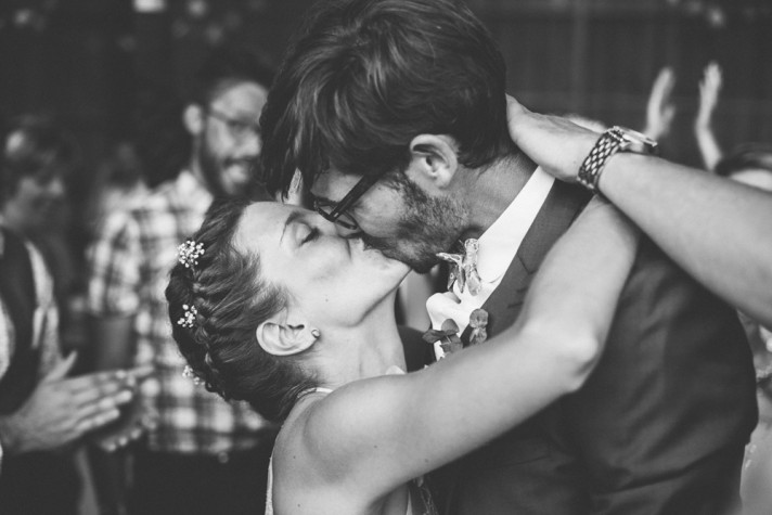 Un mariage guinguette dans le Périgord - Sarah + Guillaume - Blog Mariage Madame C say_cheers-mariage-perigord_noir-les_martinies-leblogdemadamec.fr-#44