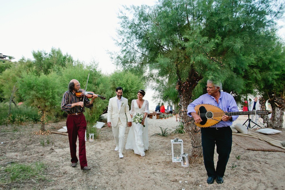 Un mariage en Grèce sur l'île de Sérifos - Jessica + Vincent - Blog Mariage Madame C