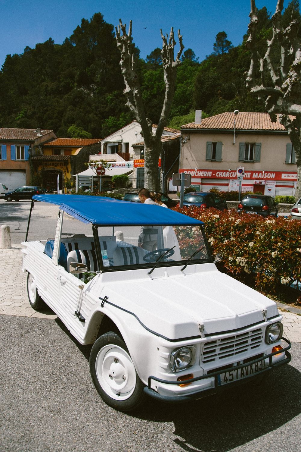 Un mariage au Mas de la Grillonne - Emma + Sylvain - Blog Mariage Madame C Un mariage au Mas de la Grillonne - Emma + Sylvain - Blog Mariage Madame C