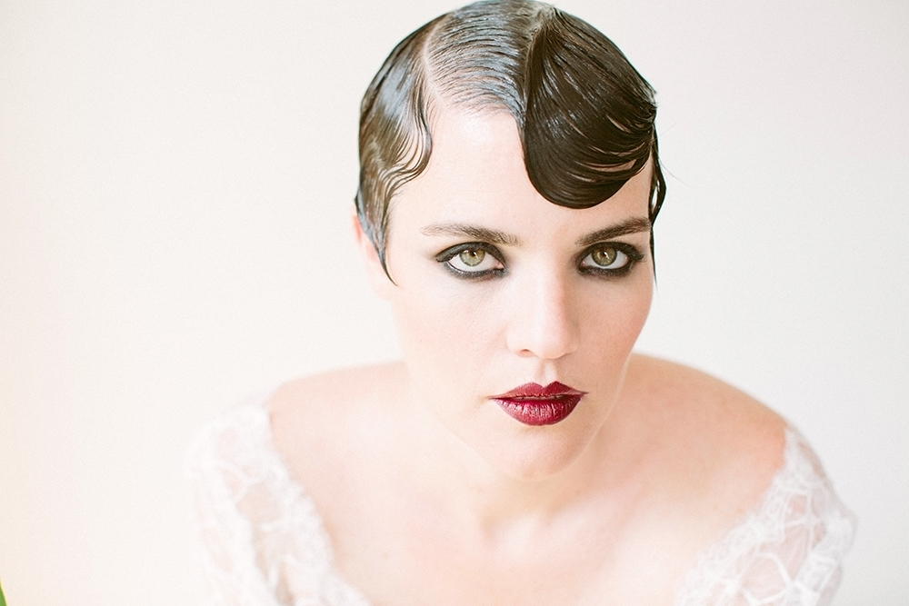 Coiffures années folles pour cheveux courts - Blog Mariage Madame C Coiffures années folles pour cheveux courts - Blog Mariage Madame C