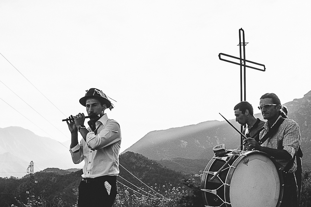 Un mariage dans l'arrière-pays niçois - Margot + Laurent - Blog Mariage Madame C Un mariage dans l'arrière-pays niçois - Margot + Laurent - Blog Mariage Madame C