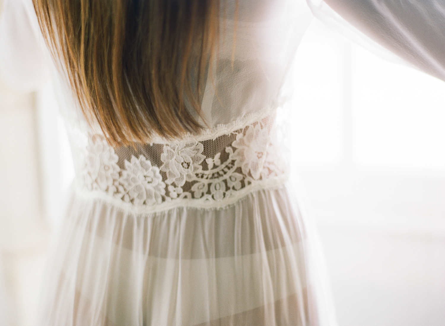 Les kimonos de mariée éco-responsables de Kamélion Couture - Blog Mariage Madame C kamelion_couture-lingerie-lace_kimono-mariefilmphotographer-le_blog_de_madame_c-86