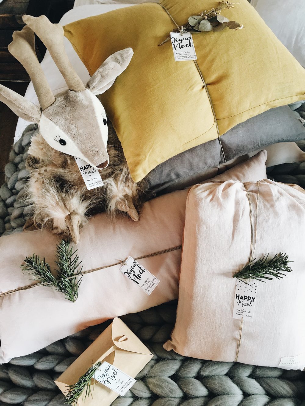 Les étiquettes de Noël à imprimer - Blog Mariage Madame C