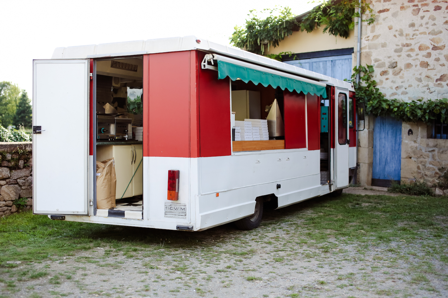 Un renouvellement de voeux en petit comité - Héloïse + Sébastien - Blog Mariage Madame C