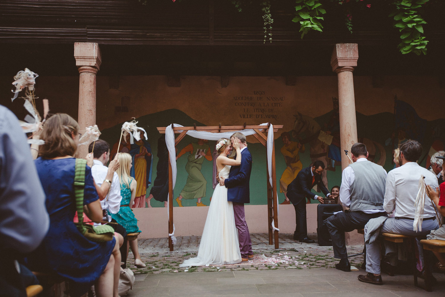 Mariage dans une ferme en Alsace - Lauren + Gaspard - Blog Mariage Madame C Mariage dans une ferme en Alsace - Lauren + Gaspard - Blog Mariage Madame C