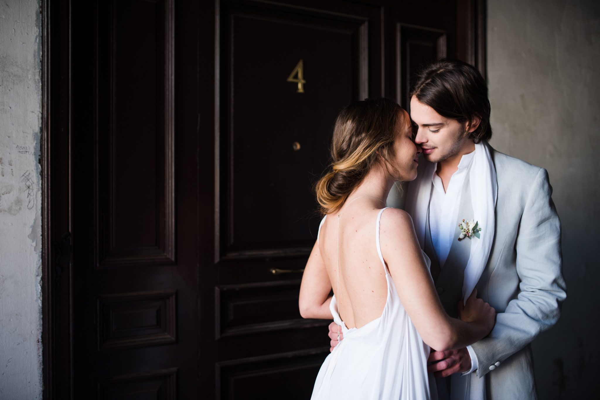 Minimalist Organic Industrial Elopement - Blog Mariage Madame C
