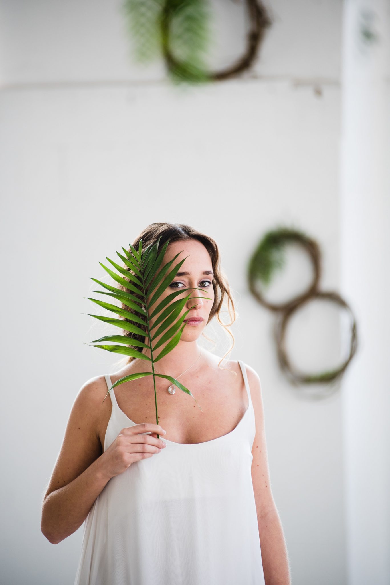 Minimalist Organic Industrial Elopement - Blog Mariage Madame C