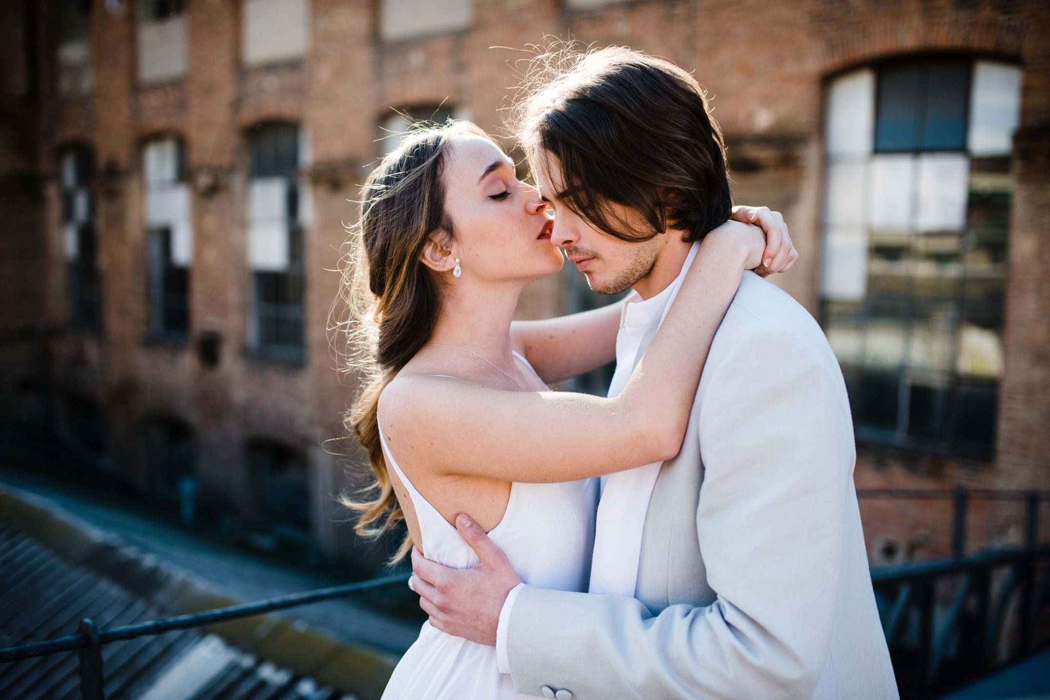 Minimalist Organic Industrial Elopement - Blog Mariage Madame C