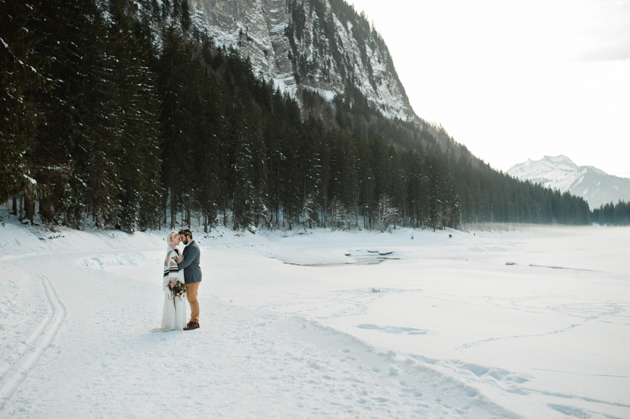 Un elopement scandifolk dans les Alpes - Blog Mariage Madame C