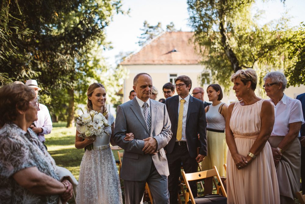 Un mariage intime en Slovénie - Katja + Matic - Blog Mariage Madame C