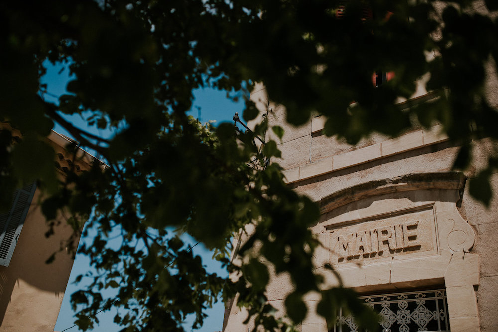 Une cérémonie civile à Grignan - Mélanie et Vincent - Blog Mariage Madame C