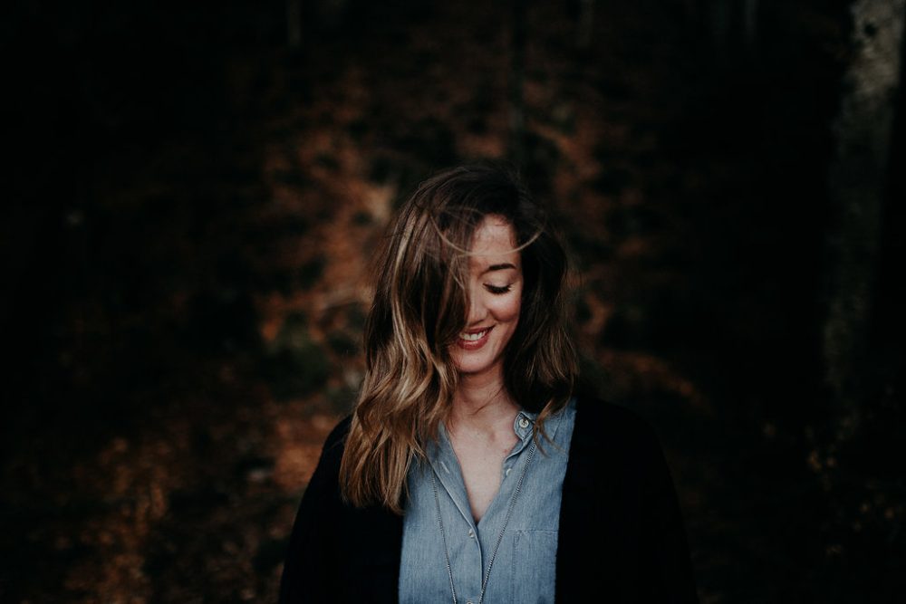 Une séance d'amoureux aux Carroz-d’Arâches - Clémence + Jean-Baptiste - Blog Mariage Madame C Une séance d'amoureux aux Carroz-d’Arâches - Clémence + Jean-Baptiste - Blog Mariage Madame C