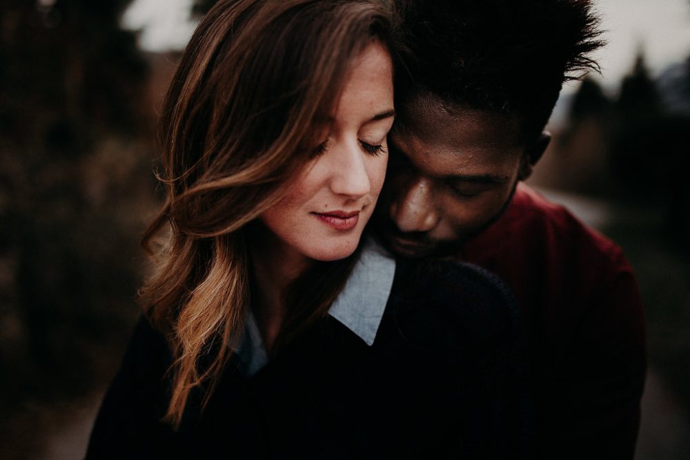 Une séance d'amoureux aux Carroz-d’Arâches - Clémence + Jean-Baptiste - Blog Mariage Madame C Une séance d'amoureux aux Carroz-d’Arâches - Clémence + Jean-Baptiste - Blog Mariage Madame C