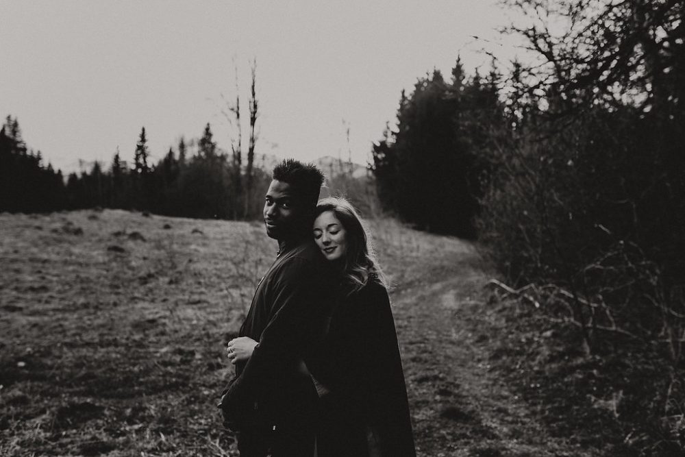 Une séance d'amoureux aux Carroz-d’Arâches - Clémence + Jean-Baptiste - Blog Mariage Madame C Une séance d'amoureux aux Carroz-d’Arâches - Clémence + Jean-Baptiste - Blog Mariage Madame C