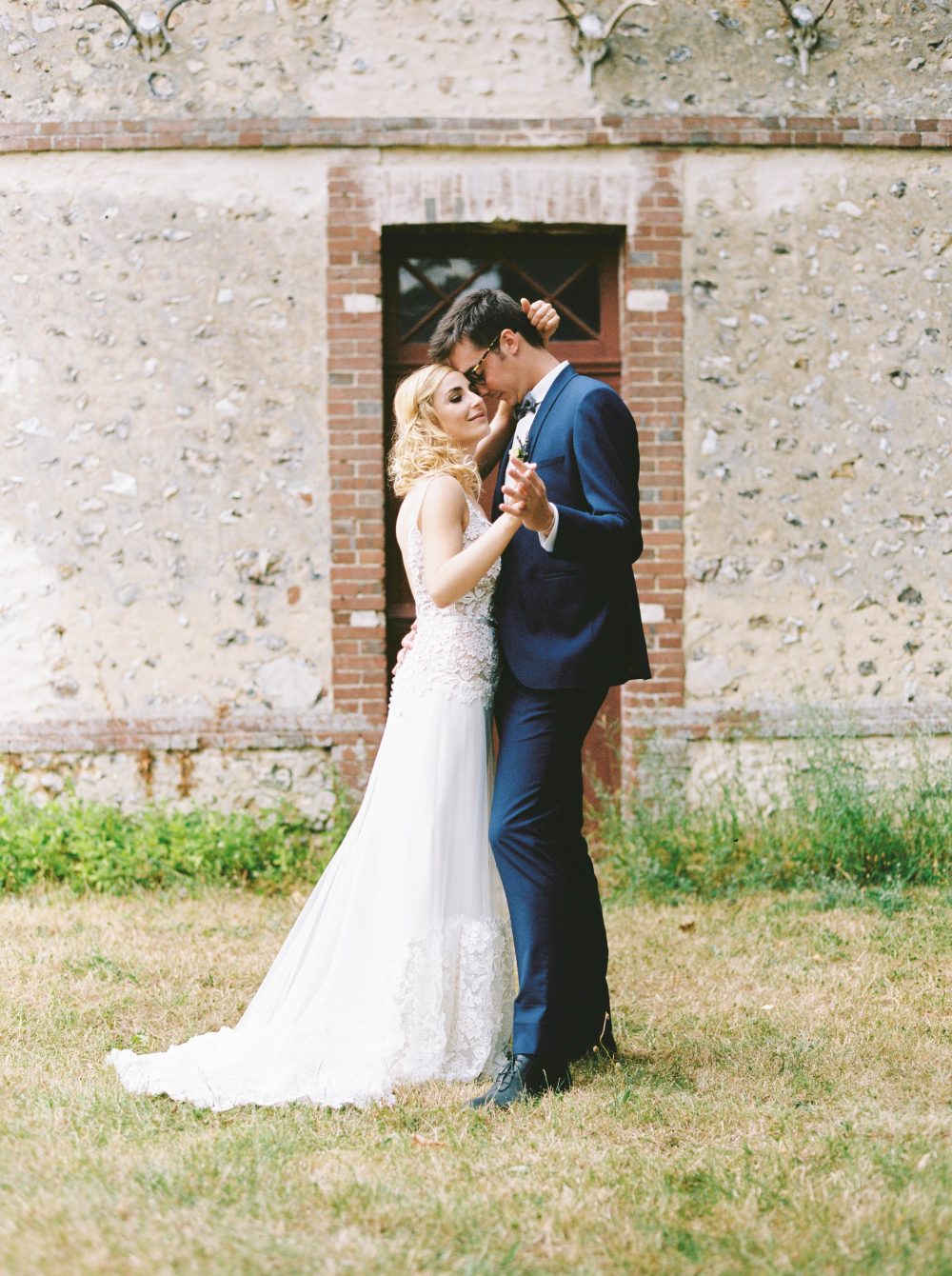 Mariage en Normandie au Manoir des Prévanches — Joyce & Dimitri - Blog Mariage Madame C
