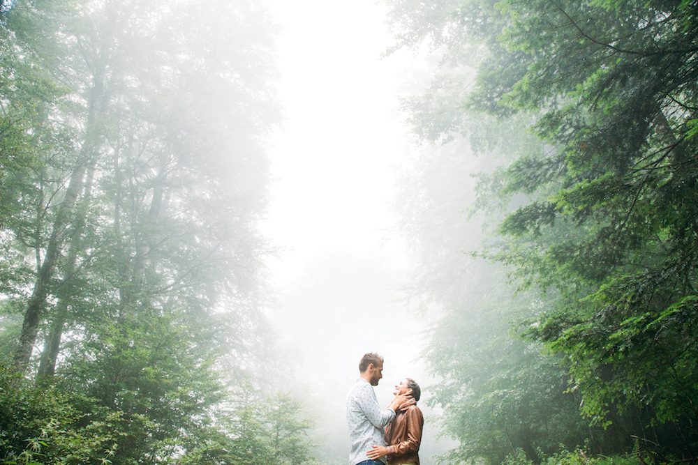 Une séance engagement dans la brume d'Ariège - Perrine et Etienne - Blog Mariage Madame C Une séance engagement dans la brume d'Ariège - Perrine et Etienne - Blog Mariage Madame C