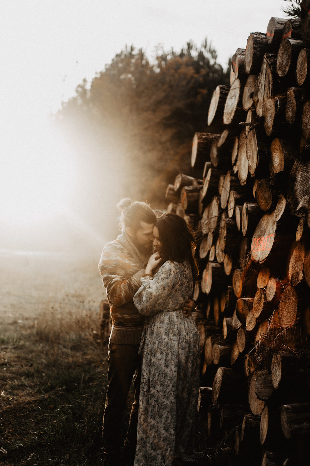 Une séance d'engagement en forêt - Jessica et Joris - Blog Mariage Madame C Une séance d'engagement en forêt - Jessica et Joris - Blog Mariage Madame C