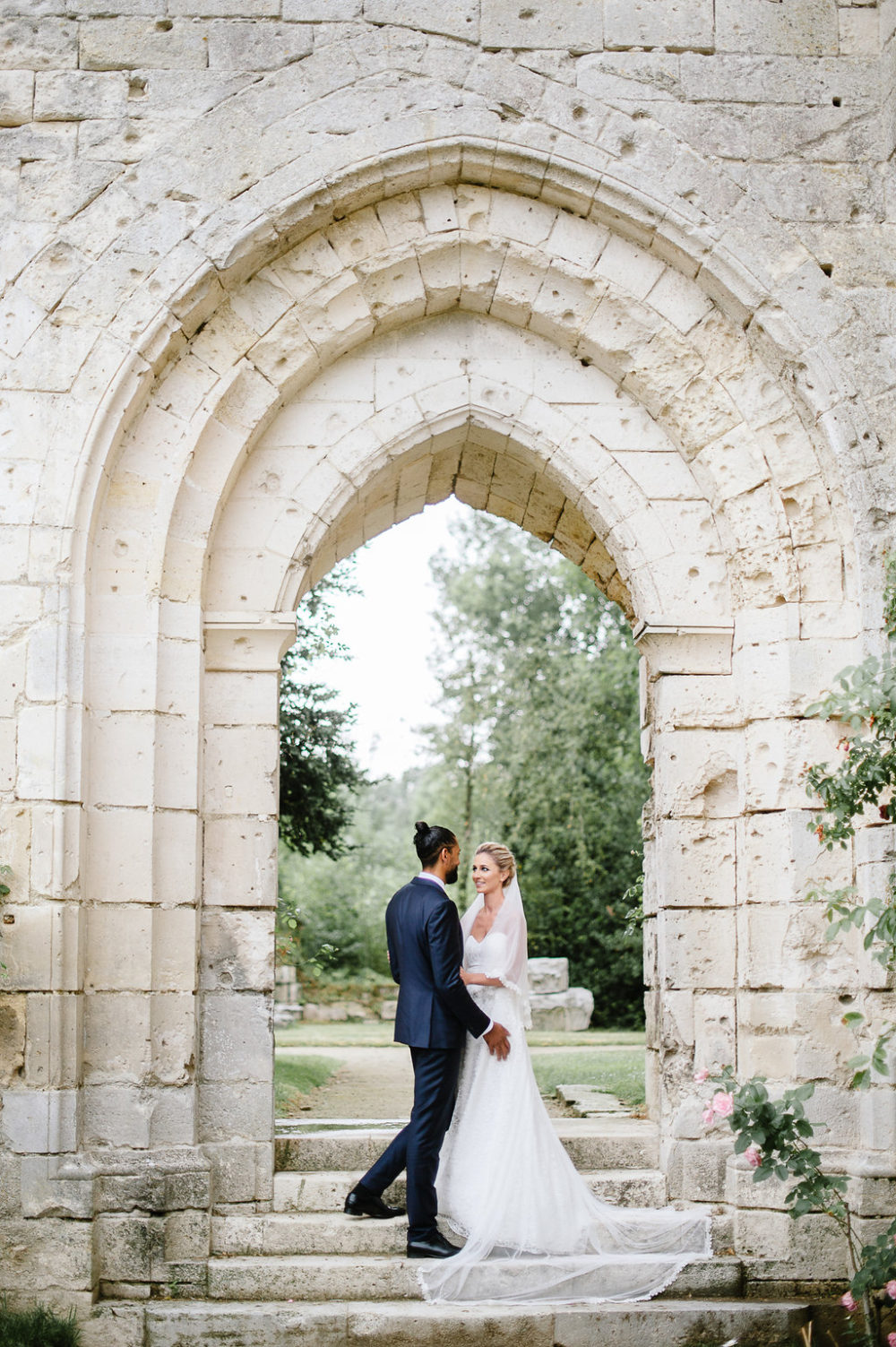 Un mariage dans l'Aisne à l'Abbaye de Longpont - Laura + Damien - Blog Mariage Madame C Un mariage dans l'Aisne à l'Abbaye de Longpont - Laura + Damien - Blog Mariage Madame C