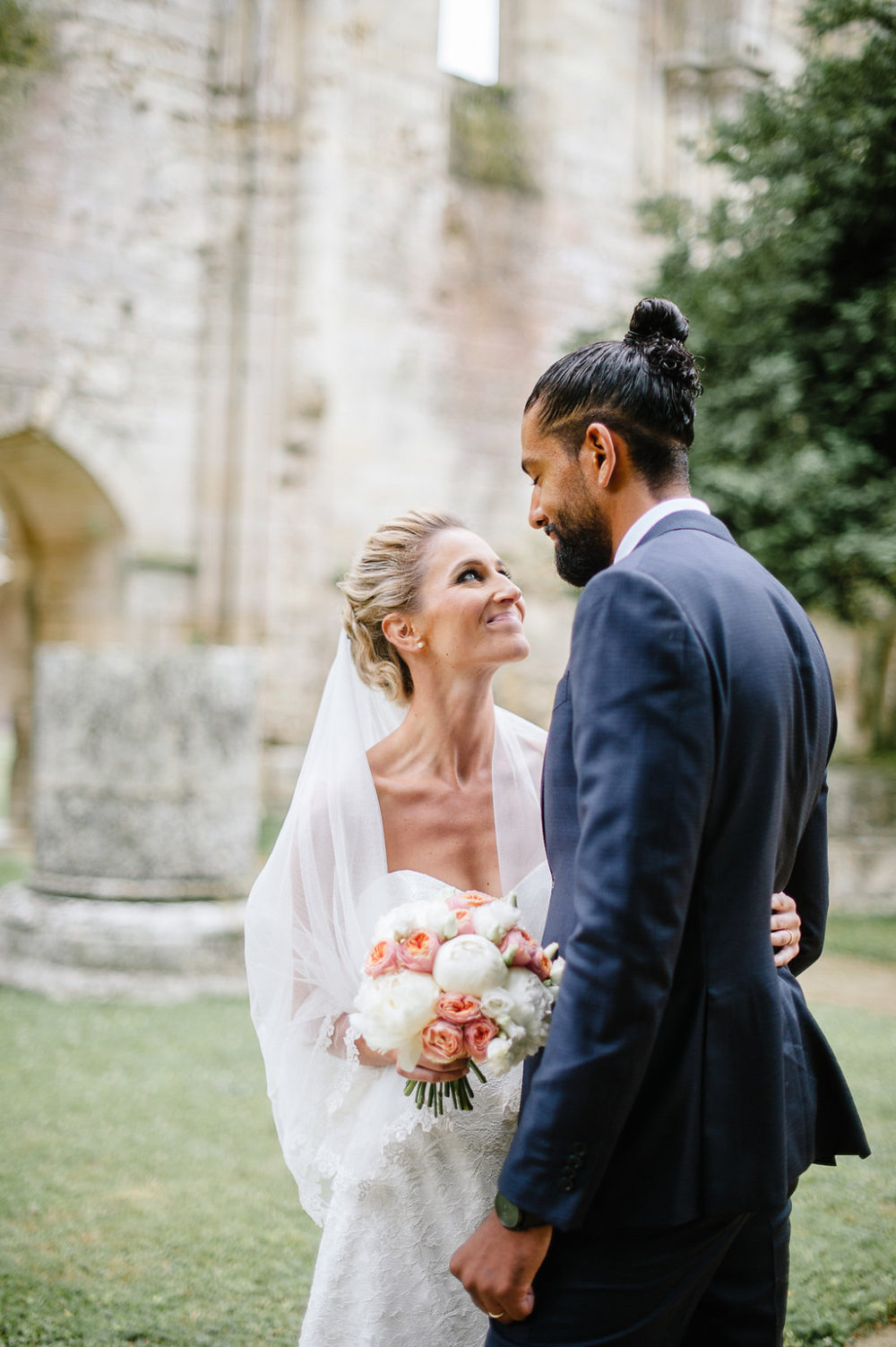 Un mariage dans l'Aisne à l'Abbaye de Longpont - Laura + Damien - Blog Mariage Madame C Un mariage dans l'Aisne à l'Abbaye de Longpont - Laura + Damien - Blog Mariage Madame C