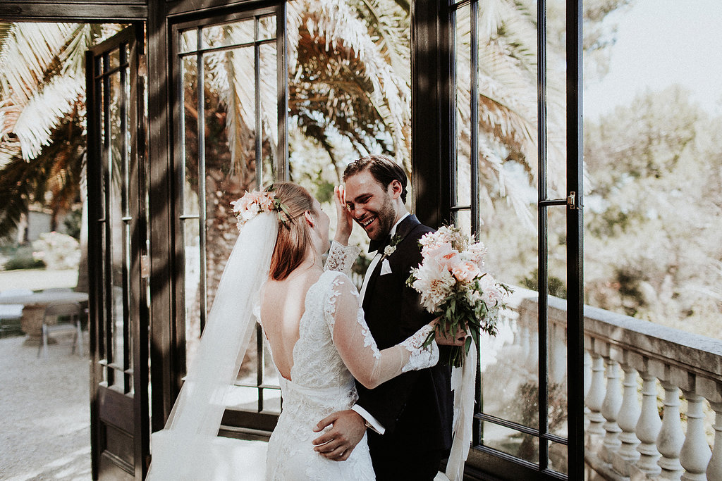 Mariage romantique au Château Saint Georges à Grasse - Sarah + Ross - Blog Mariage Madame C