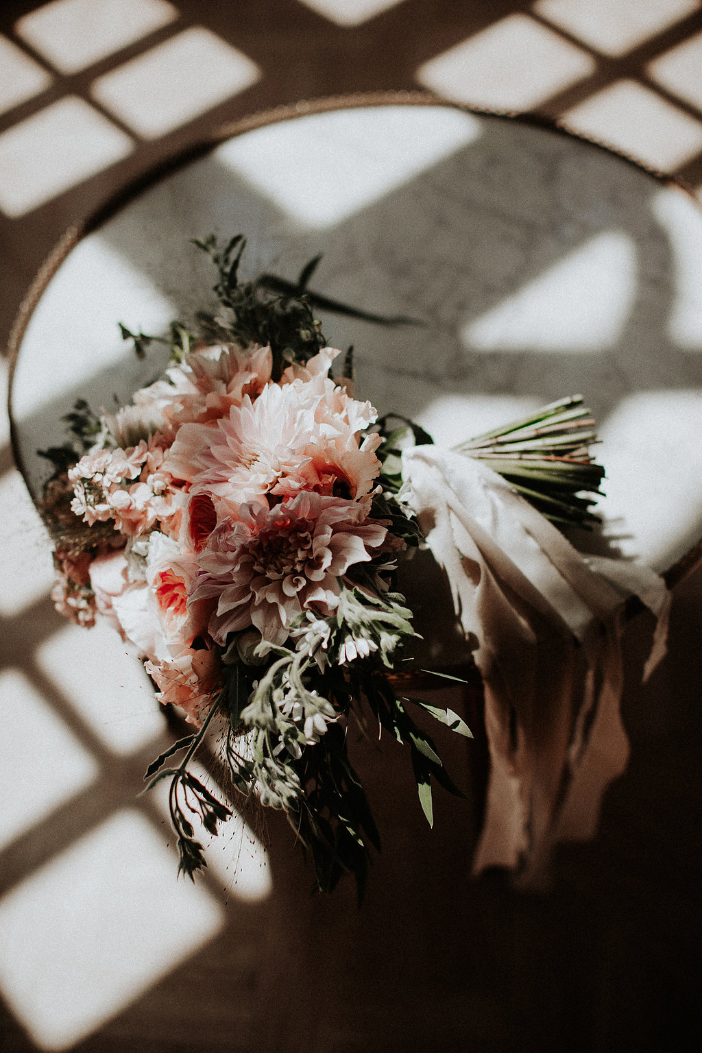 Mariage romantique au Château Saint Georges à Grasse - Sarah + Ross - Blog Mariage Madame C