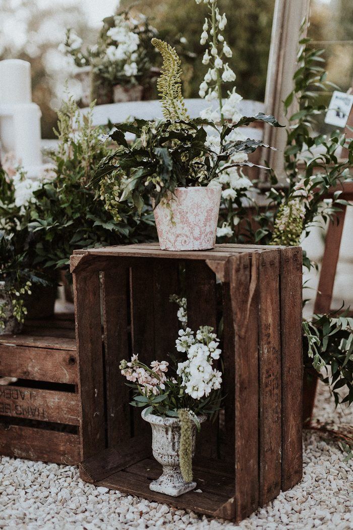 Mariage romantique au Château Saint Georges à Grasse - Sarah + Ross - Blog Mariage Madame C