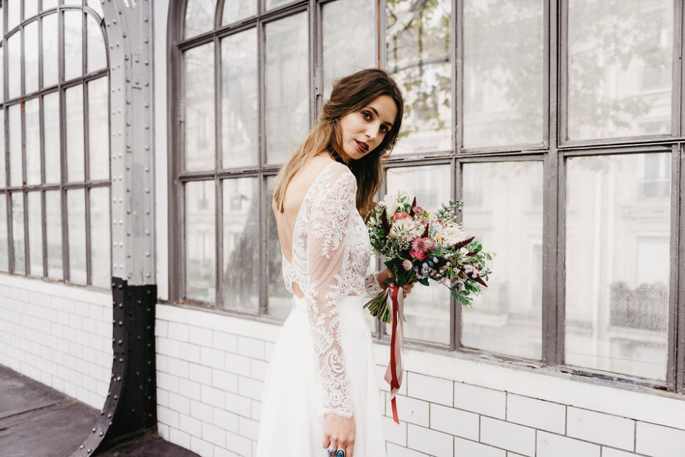 Bride in the street - Blog Mariage Madame C