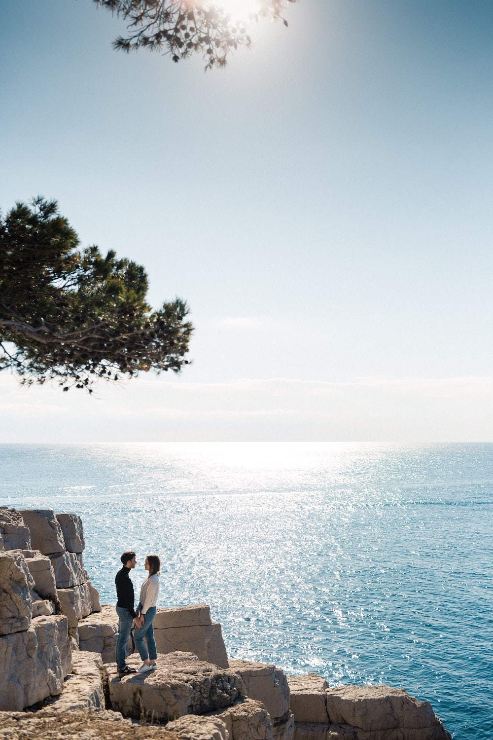 Rendez-vous à Cassis, aux Calanques de Port Miou - Blog Mariage Madame C