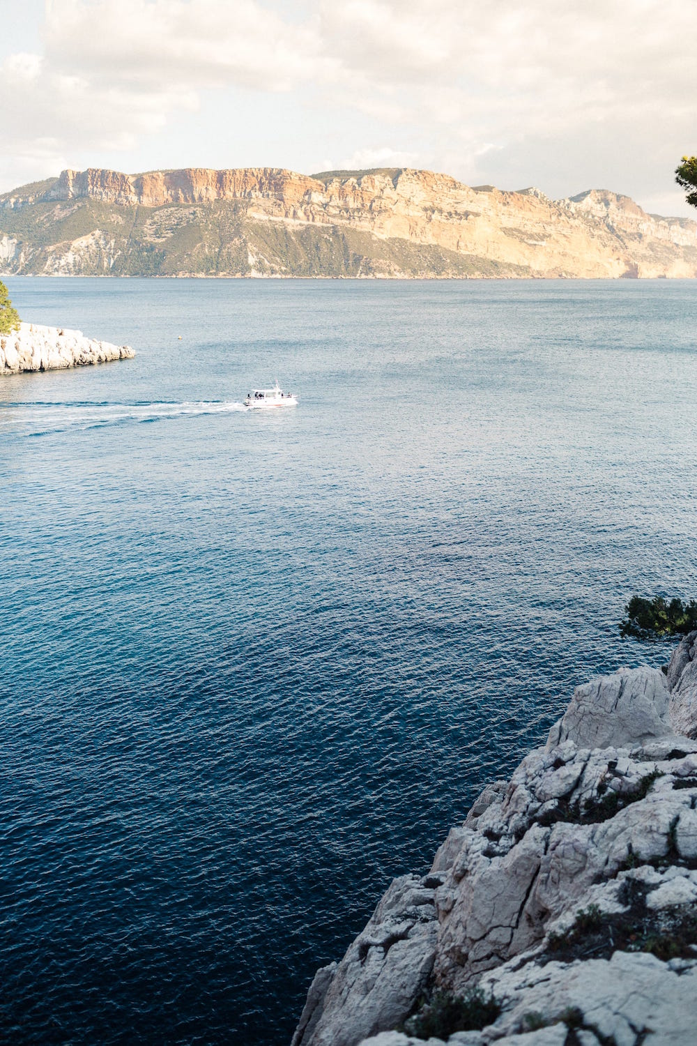 Rendez-vous à Cassis, aux Calanques de Port Miou - Blog Mariage Madame C Rendez-vous à Cassis, aux Calanques de Port Miou - Blog Mariage Madame C
