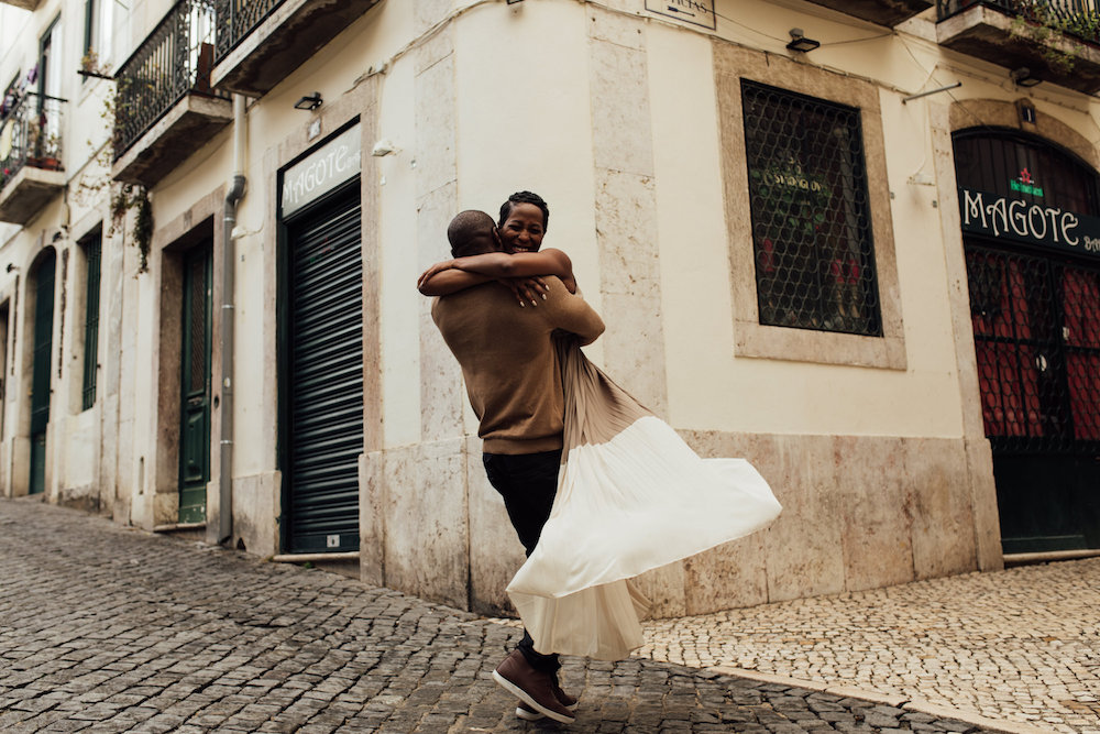 Une séance engagement à Lisbonne - Titilayo + Emmanuel - Blog Mariage Madame C Une séance engagement à Lisbonne - Titilayo + Emmanuel - Blog Mariage Madame C