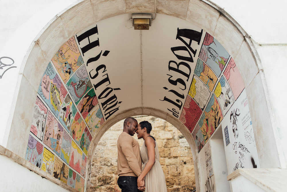 Une séance engagement à Lisbonne - Titilayo + Emmanuel - Blog Mariage Madame C Une séance engagement à Lisbonne - Titilayo + Emmanuel - Blog Mariage Madame C