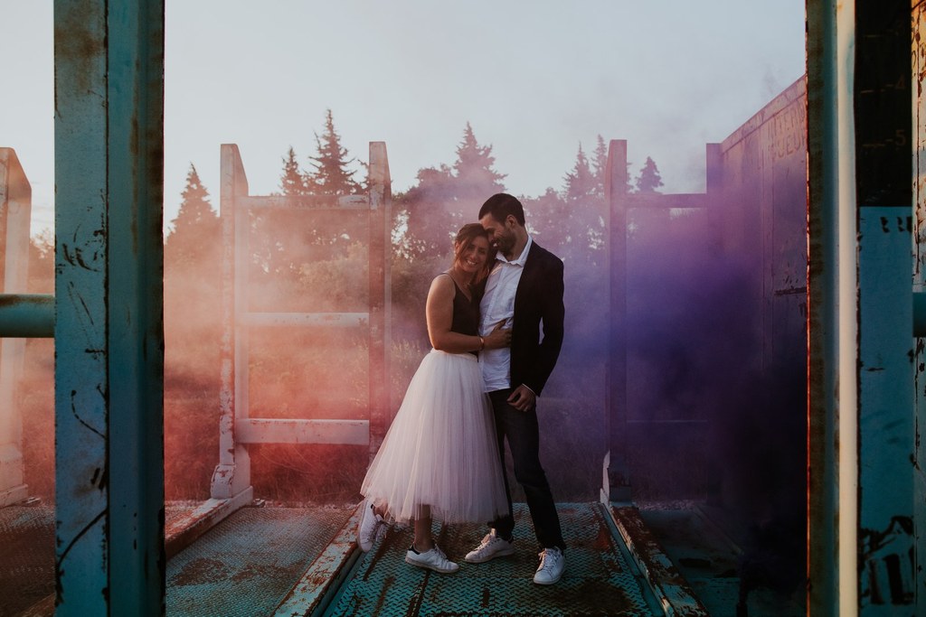 Rendez-vous dans les Alpilles - Laetitia + Guillaume - Blog Mariage Madame C Séance de couple dans les Alpilles // Photos -Marine SZCZEPANIAK