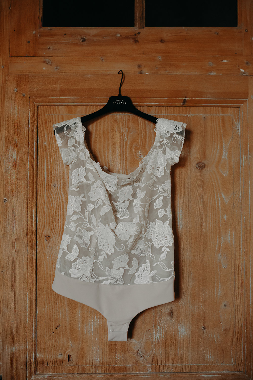 Mariage de campagne au Domaine de l'Ecart - Laurène + Razvan - Blog Mariage Madame C Mariage de campagne au Domaine de l'Ecart - Laurène + Razvan - Blog Mariage Madame C