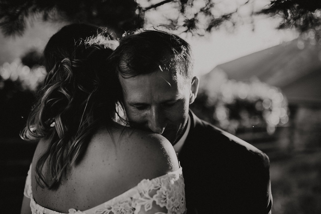 Mariage de campagne au Domaine de l'Ecart - Laurène + Razvan - Blog Mariage Madame C Mariage de campagne au Domaine de l'Ecart - Laurène + Razvan - Blog Mariage Madame C