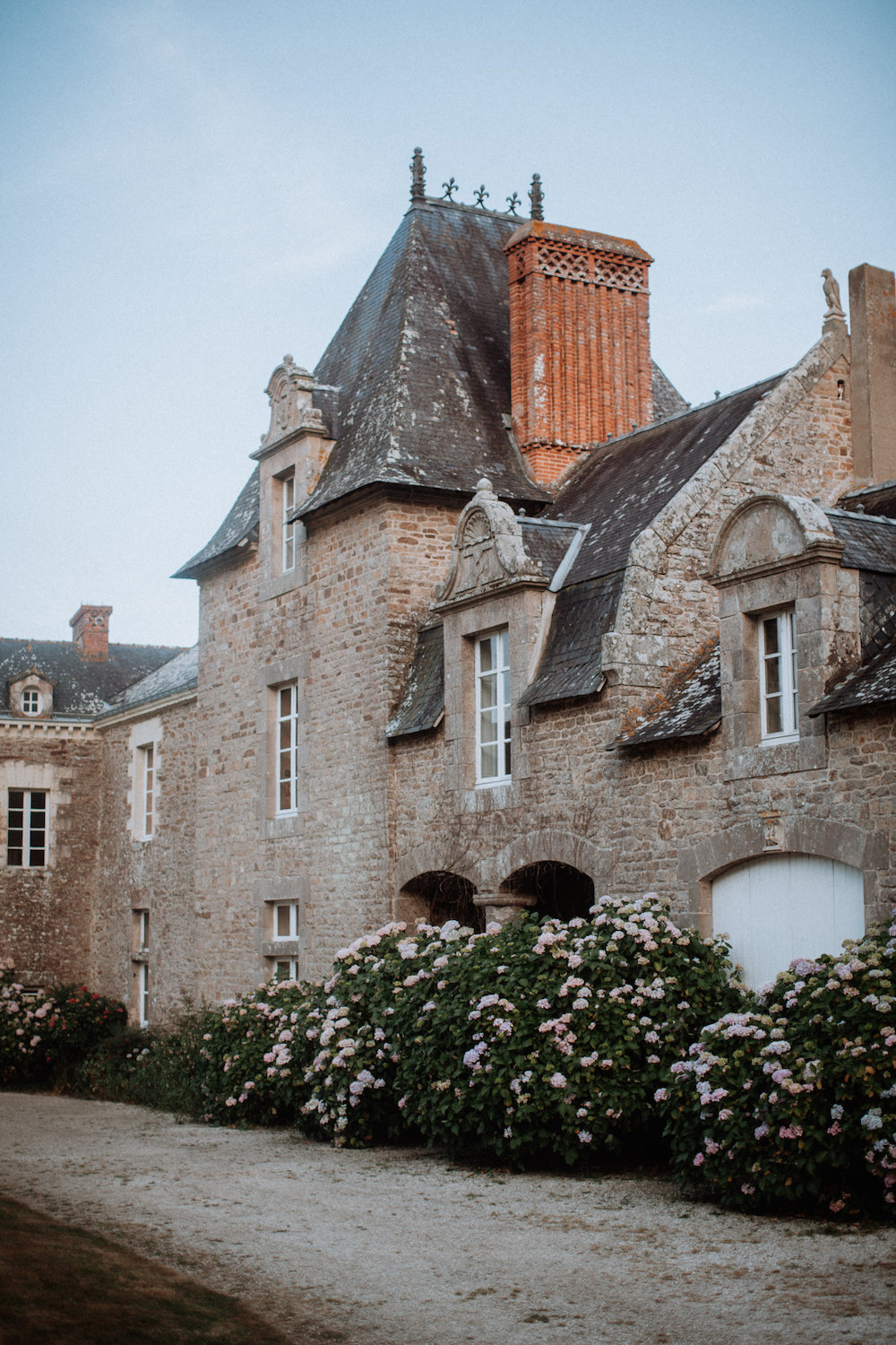 Un mariage au Manoir de Kerougas - Alice + Benjamin - Blog Mariage Madame C