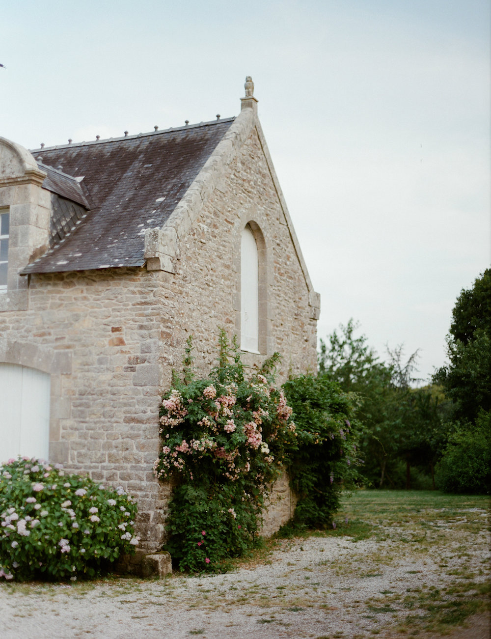 Un mariage au Manoir de Kerougas - Alice + Benjamin - Blog Mariage Madame C