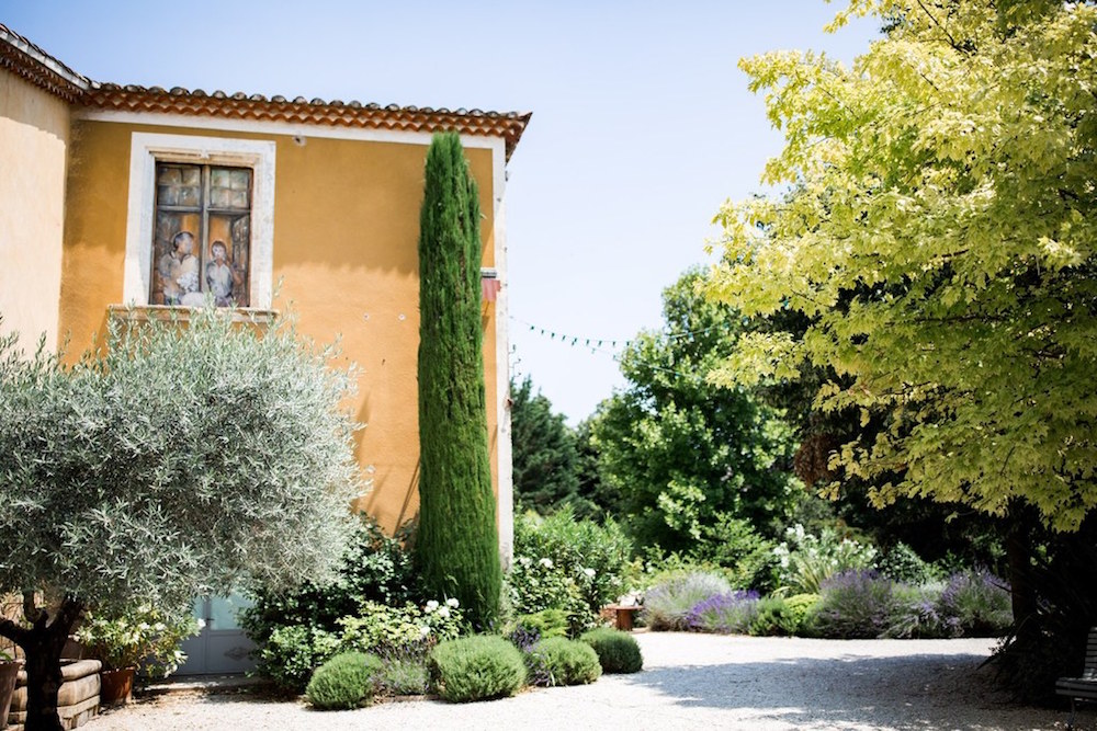 Mariage en Provence au Domaine de Blanche Fleur - Anne-Sophie + Victor - Blog Mariage Madame C Mariage en Provence au Domaine de Blanche Fleur - Anne-Sophie + Victor - Blog Mariage Madame C