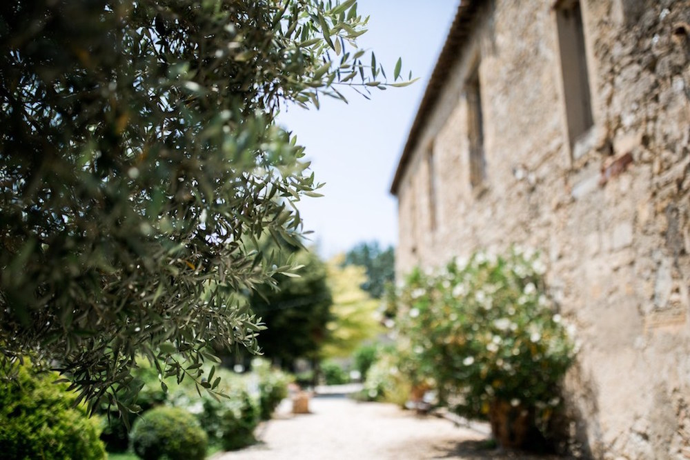 Mariage en Provence au Domaine de Blanche Fleur - Anne-Sophie + Victor - Blog Mariage Madame C Mariage en Provence au Domaine de Blanche Fleur - Anne-Sophie + Victor - Blog Mariage Madame C