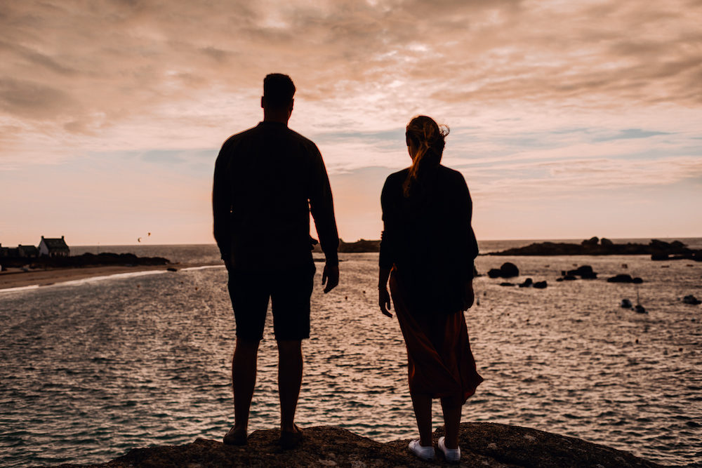 Rendez-vous sur la Côte de granit rose à Trégastel - Camille + Arthur - Blog Mariage Madame C