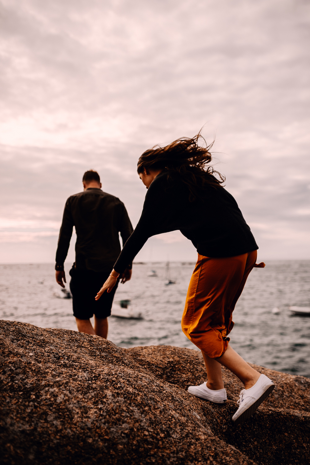 Rendez-vous sur la Côte de granit rose à Trégastel - Camille + Arthur - Blog Mariage Madame C