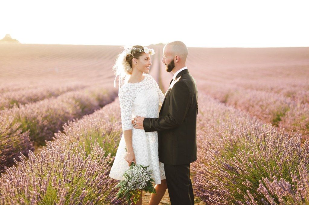 Rendez-vous dans les Champs de Lavande - Clémentine + Florian - Blog Mariage Madame C Rendez-vous dans les Champs de Lavande - Clémentine + Florian - Blog Mariage Madame C