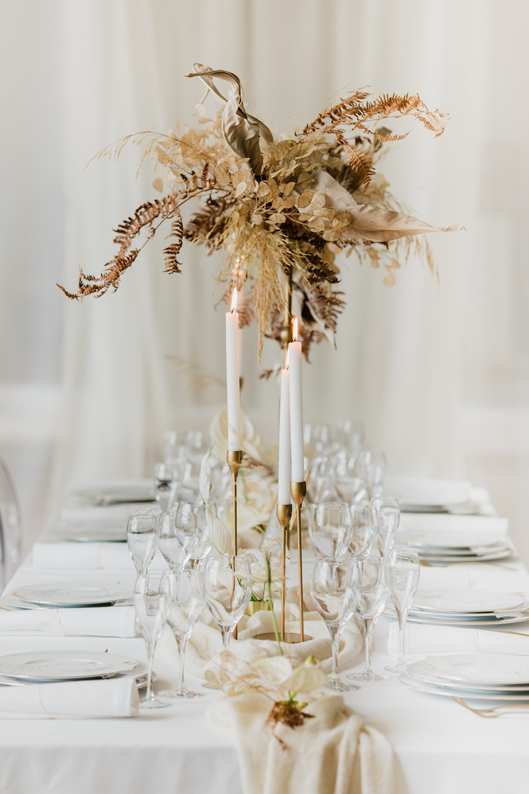 Un mariage d'or et de blanc sur la Côte d'Azur - Blog Mariage Madame C Un mariage d'or et de blanc sur la Côte d'Azur - Blog Mariage Madame C