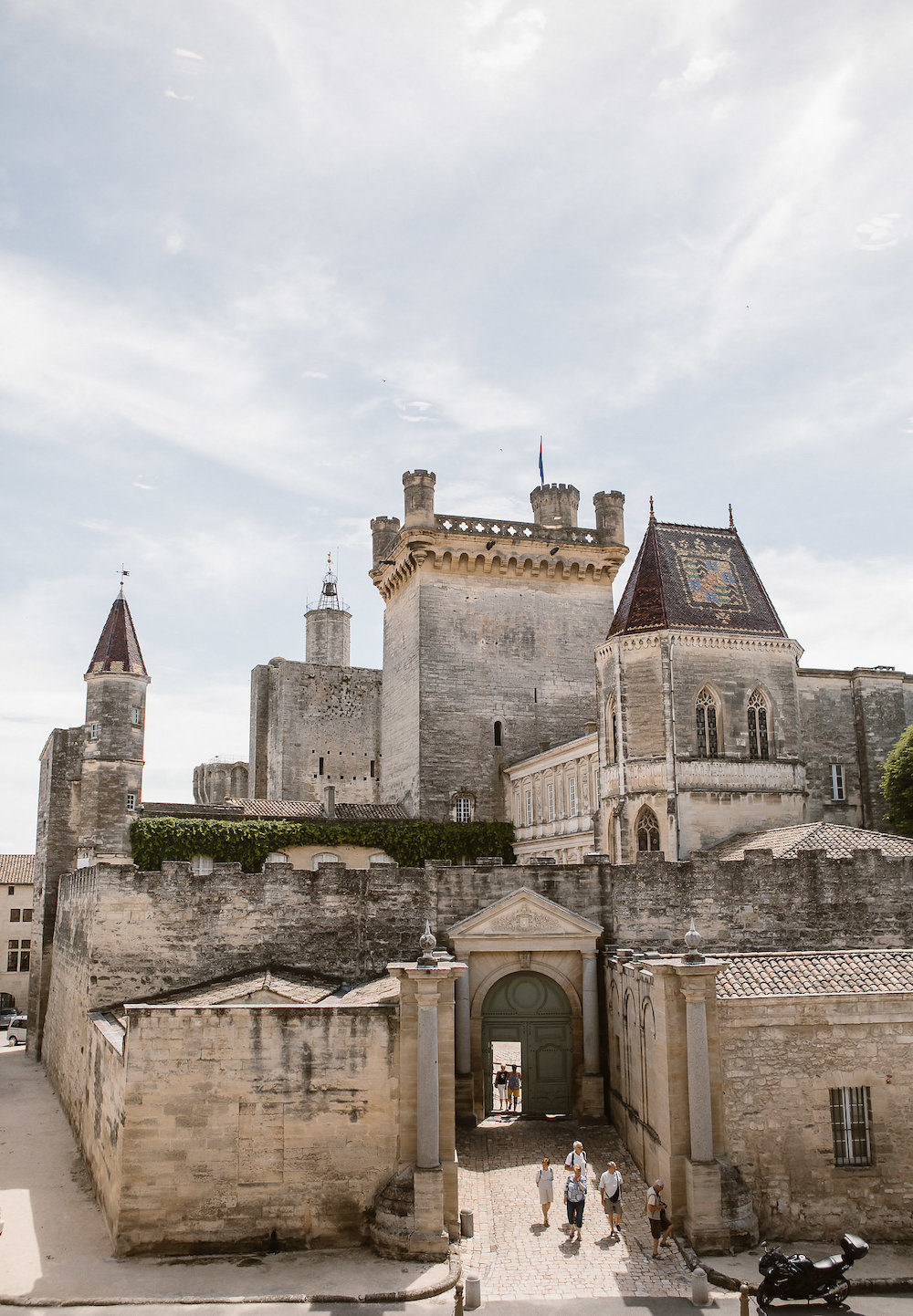 Mariage à Uzès - Charlotte + Rémi - Blog Mariage Madame C