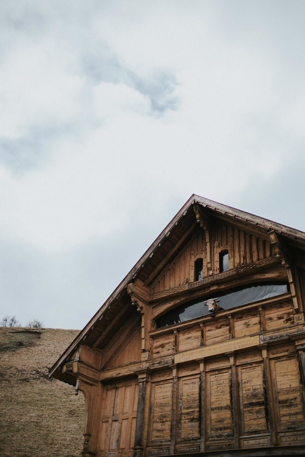 Mariage d'hiver à la Ferme de Gy - Barbara + Sébastien - Blog Mariage Madame C