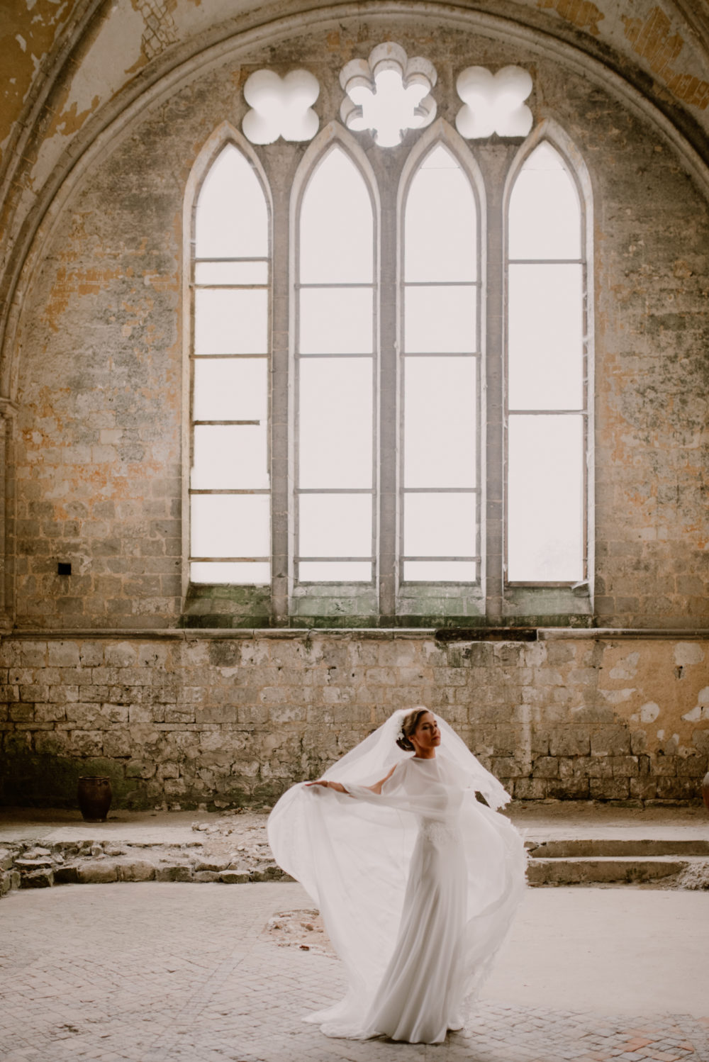 Mariage à l'Abbaye de Bonport - Marie + Geoffroy - Blog Mariage Madame C