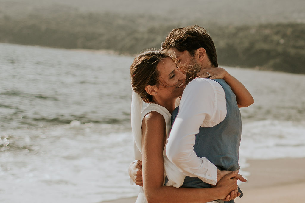 Mariage élégant en Corse à la Villa Cipiniello - Morgane + Claude - Blog Mariage Madame C Mariage élégant en Corse à la Villa Cipiniello - Morgane + Claude - Blog Mariage Madame C